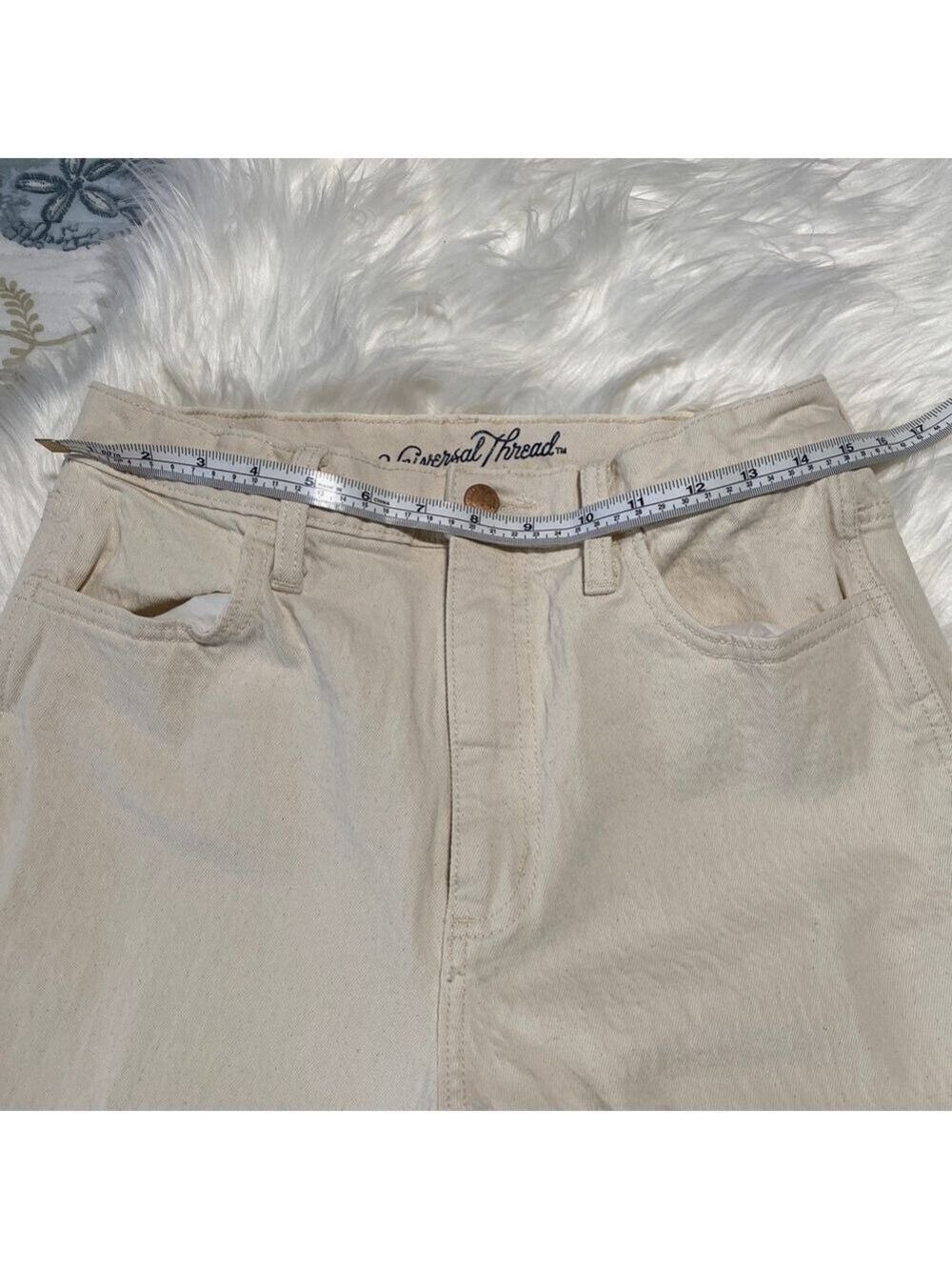 Universal Thread woman’s Straight Leg Jeans Size 8 Beige - Picture 5 of 10